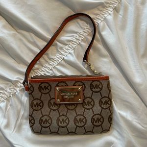 Micheal Kors wristlet/coin purse